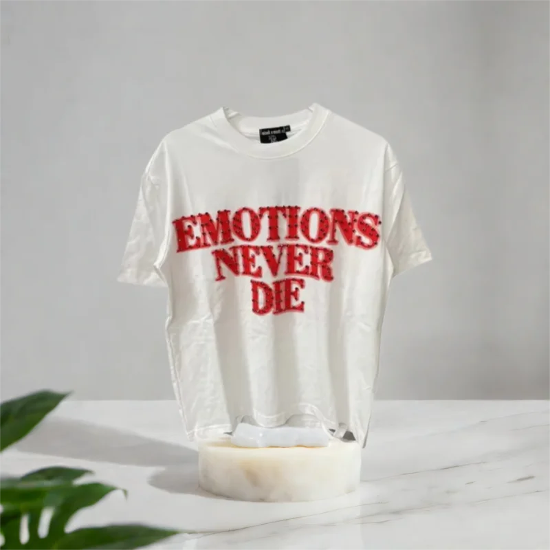 

Hole Mixed Emotion Red Print Logo Embroidery Shinestone Logo T Shirt Men Women High Quality Cotton Short Sleeve Loose T-shirt