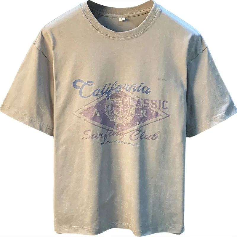 ملابس رجالية صيفية جديدة لعام 2025 مريحة تسمح بمرور الهواء بأكمام قصيرة مطبوعة عصرية بنصف كم للرجال