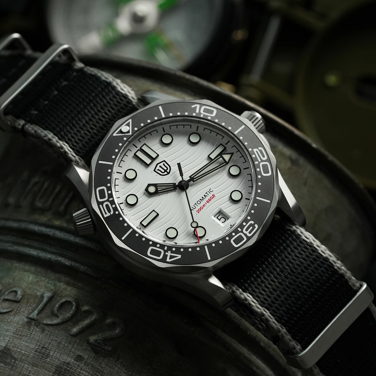 Watchdives Wd007 V4 39Mm NTTD - Plastic Dome Clear avis et prix