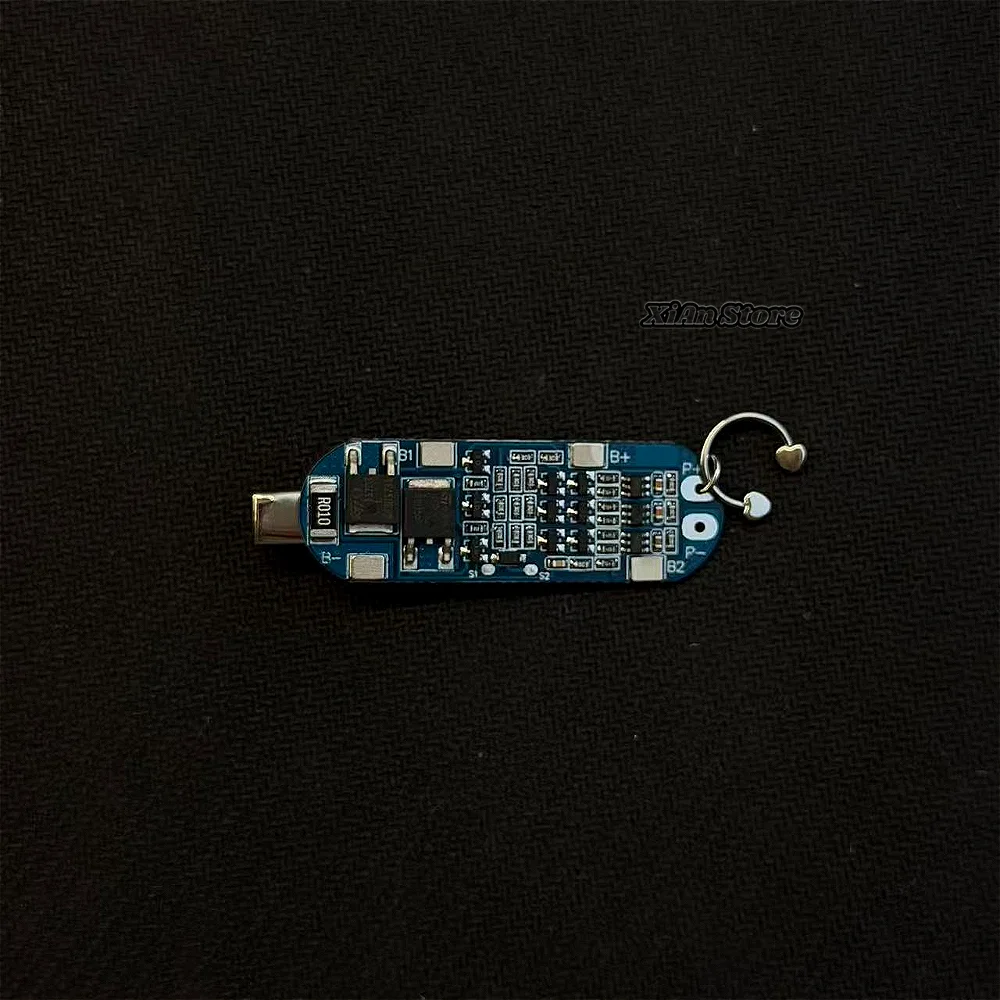 Accessoires décoratifs punk cy - Tech Inspired Accessories avis et prix