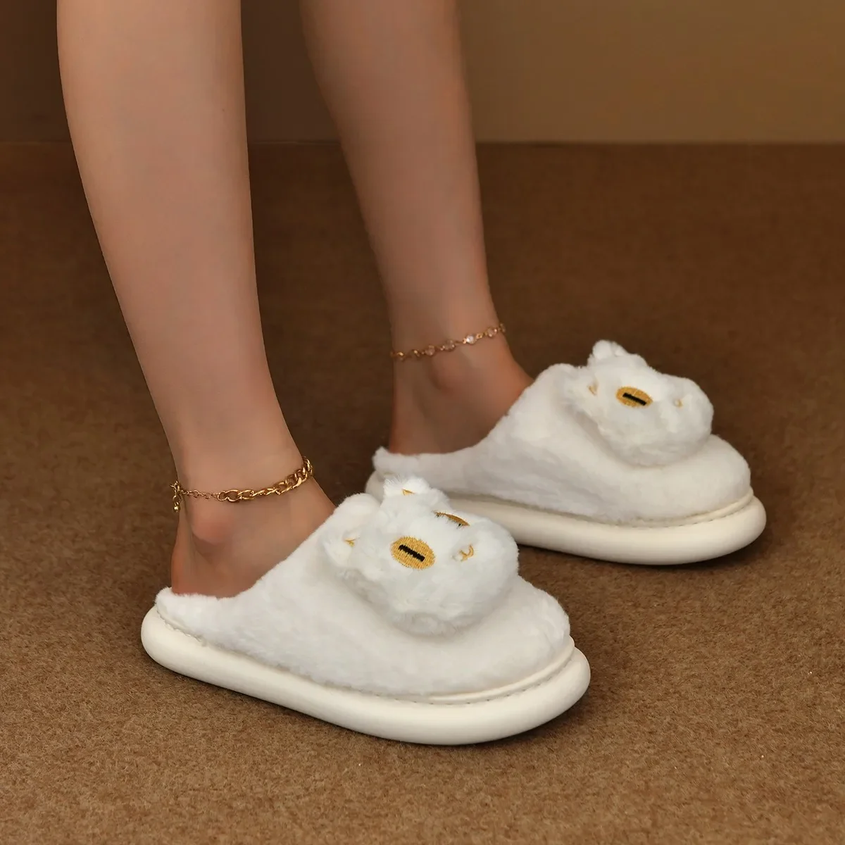 Vrouwen Slippers 2024 Nieuwe Casual Home Glijbanen Schattige Winterschoenen Dames Platform Slipper Meisjes Hoogte Toenemende Indoor Harige Schoenen