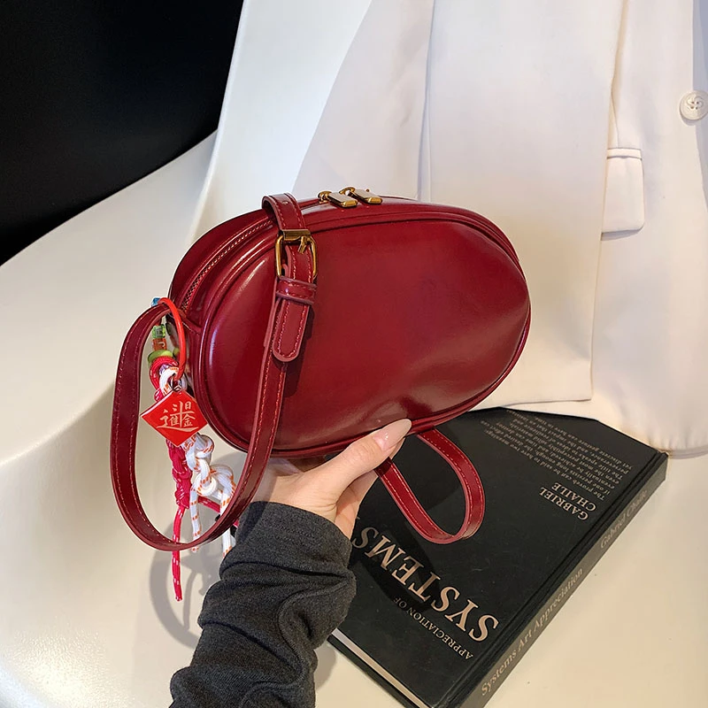 

Универсальная женская сумка из искусственной кожи на молнии 20252, хит продаж, маленькая квадратная сумка, персонализированная однотонная модная сумка через плечо на одно плечо