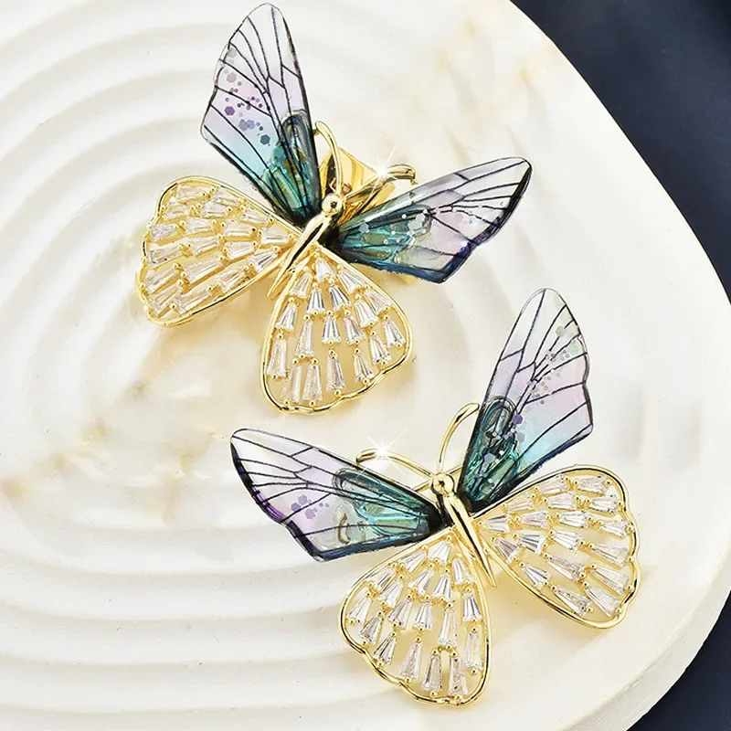

A high-end butterfly patchwork brooch, suitable for elegant ladies' dresses, pairs well with brooch accessories