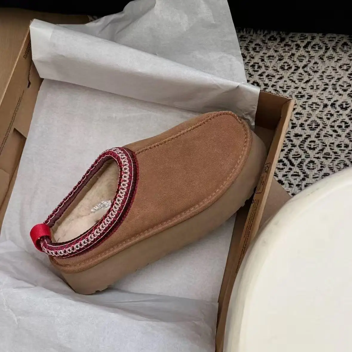 Осень-зима 2025: теплые домашние тапочки для женщин, карамельные нечеткие сабо на платформе, удобные домашние и уличные шлепанцы с подъемом высоты, красная отделка