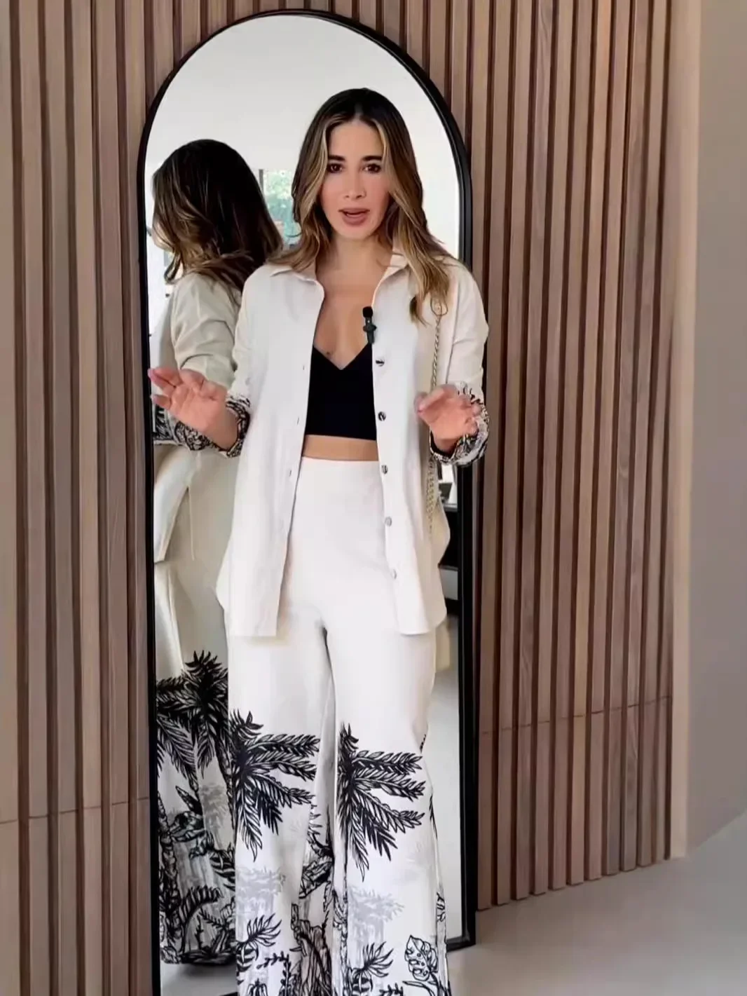 

Женский костюм, новинка лета 2025, модный топ с длинными рукавами, широкие брюки, комплект из двух предметов