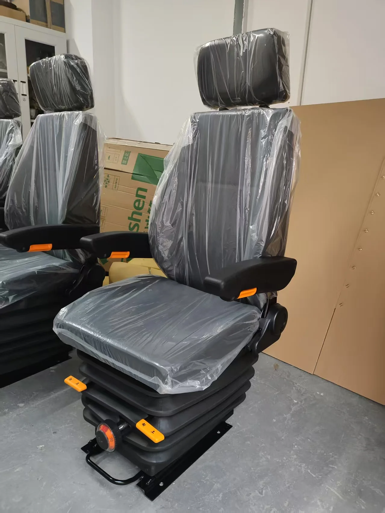 Airow Auto General Modification, Factory Direct Sales Tower Crane Operator Cabin Chair Crane Seat with Mechanical Suspension