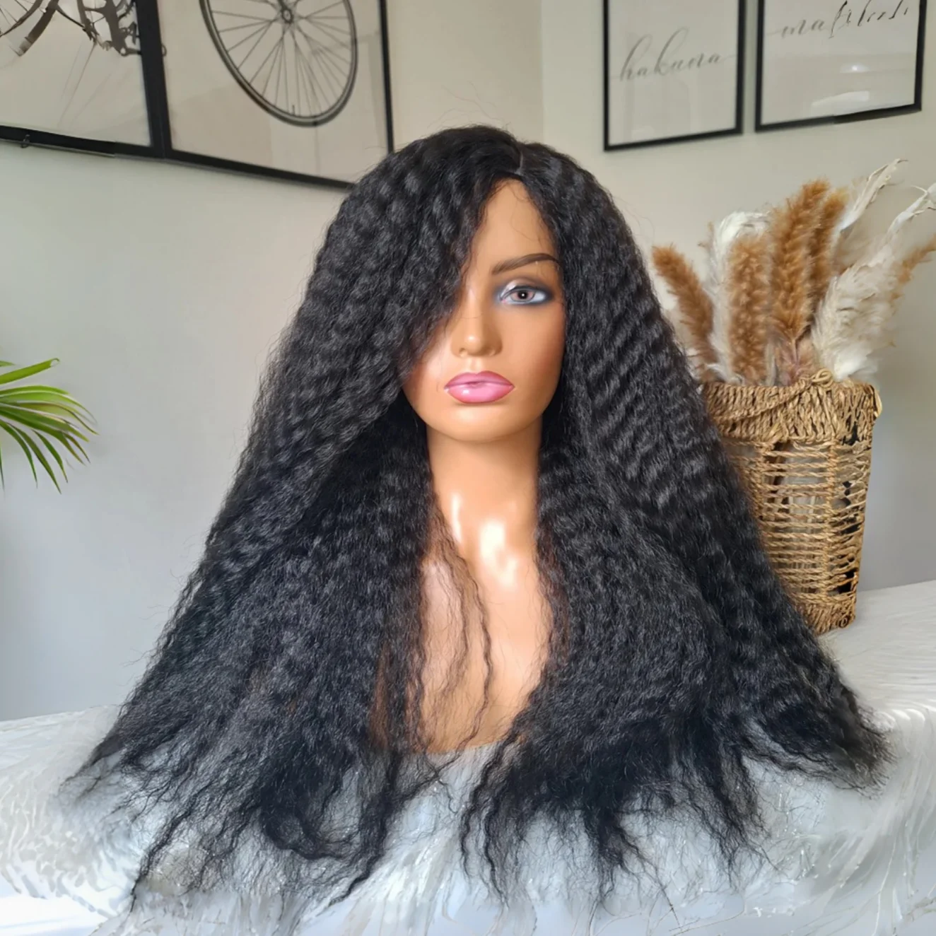 

Мягкий Кудрявый Прямой Яки 26 Дюймов Длинный Натуральный Черный Бесклеевой Парик Фронта Шнурка Для Женщин С Волосами Младенца Предварительно Сорванные Ежедневно