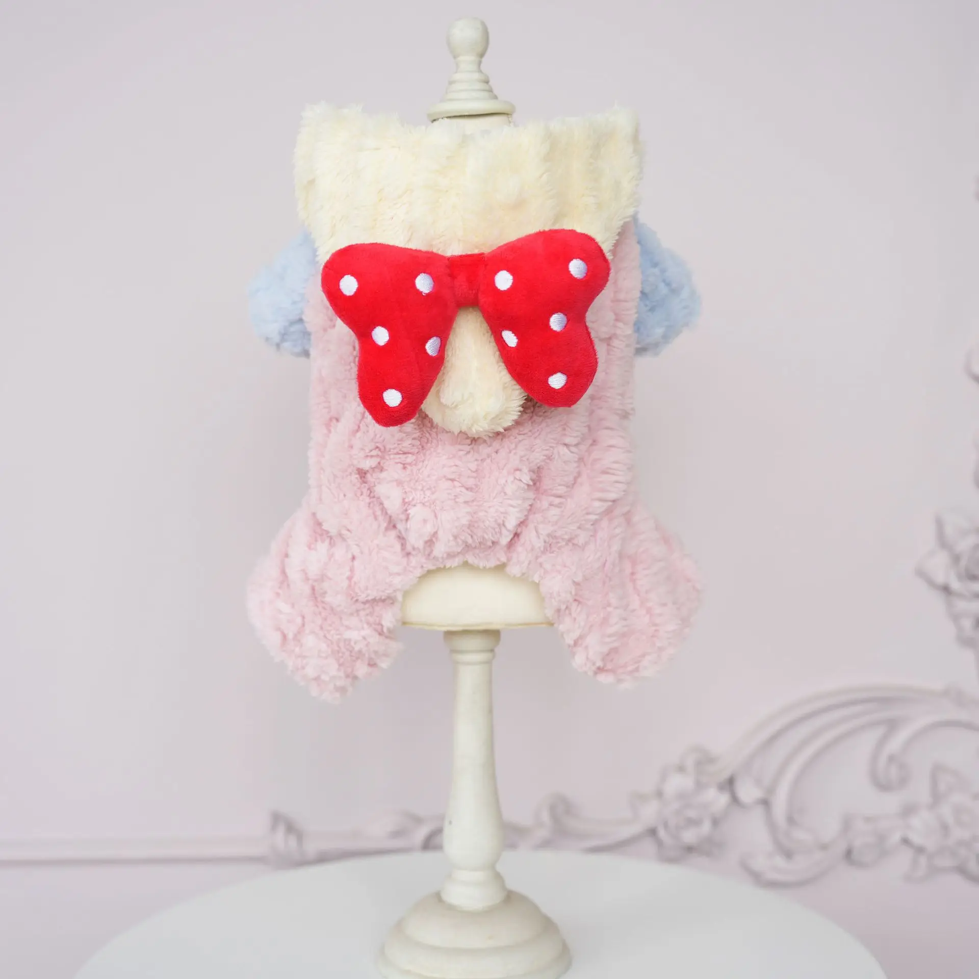 

10PCS Mixed Batch Dog Clothing Butterfly Bow Dog Pajamas Coat Clothes Warm Pet Winter Flannel Wear for Wholesale Pet Shops