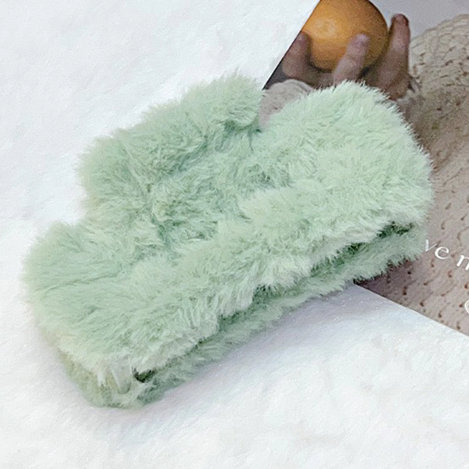 

Winter Faux Fur Hair Claw 11cm Large Elegant Hairpins Plush Hair Clip Barrette Square Headwear For Women Girls Hair Accessories