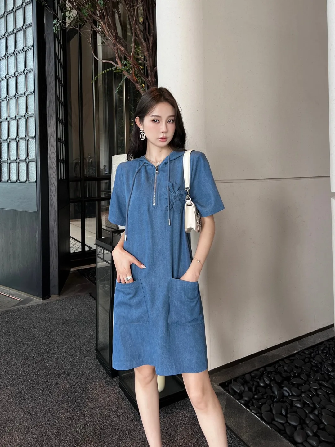 

2024 Summer and Autumn New High Quality Women's Clothing 3D floral denim hooded dress 0722