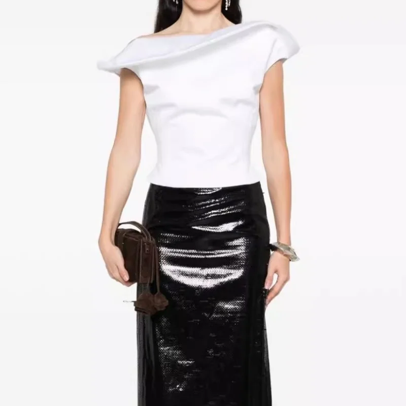 เสื้อกล้ามทรงดอกไม้แบบไม่สมมาตรสำหรับผู้หญิง ฤดูร้อน 2025 สไตล์ Y2K คุณภาพสูง แฟชั่นหรูหรา สีพื้น เปิดด้านหน้า ด้านหลัง ช่วยให้ดูผอมเพรียว