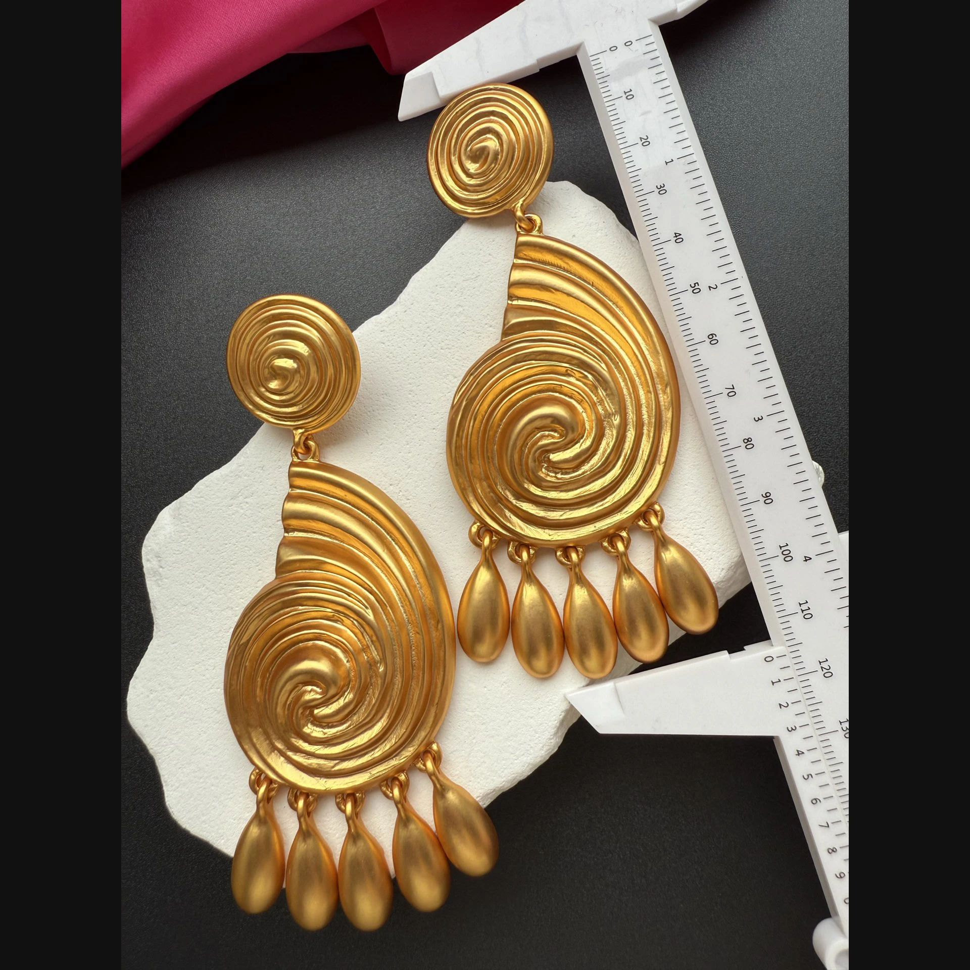 Fashion Gold Plated Brass Shell Shaped Top Quality Luxury Earrings Women Europe America Designer Accessories