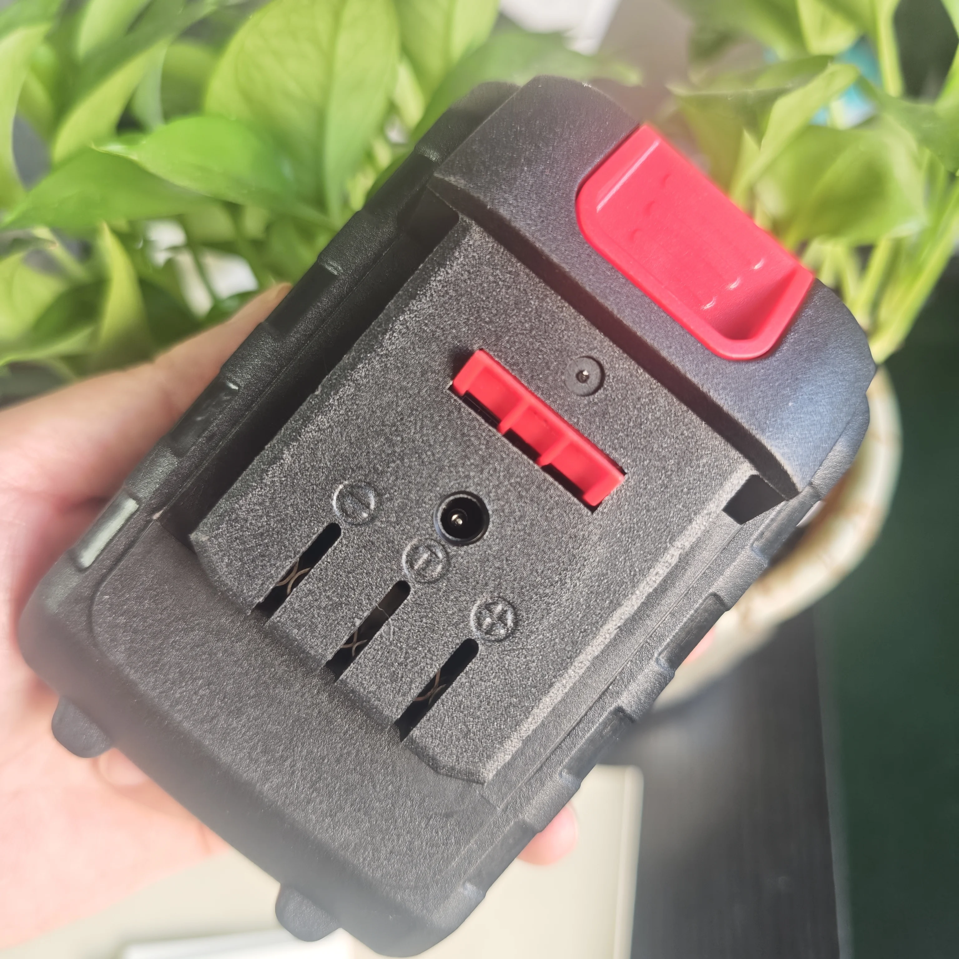 21V 4.0Ah High Capacity Power Tool Battery for Pressure Washers Vacuum Cleaners Lawn Mowers Chainsaws - Lithium-ion Battery