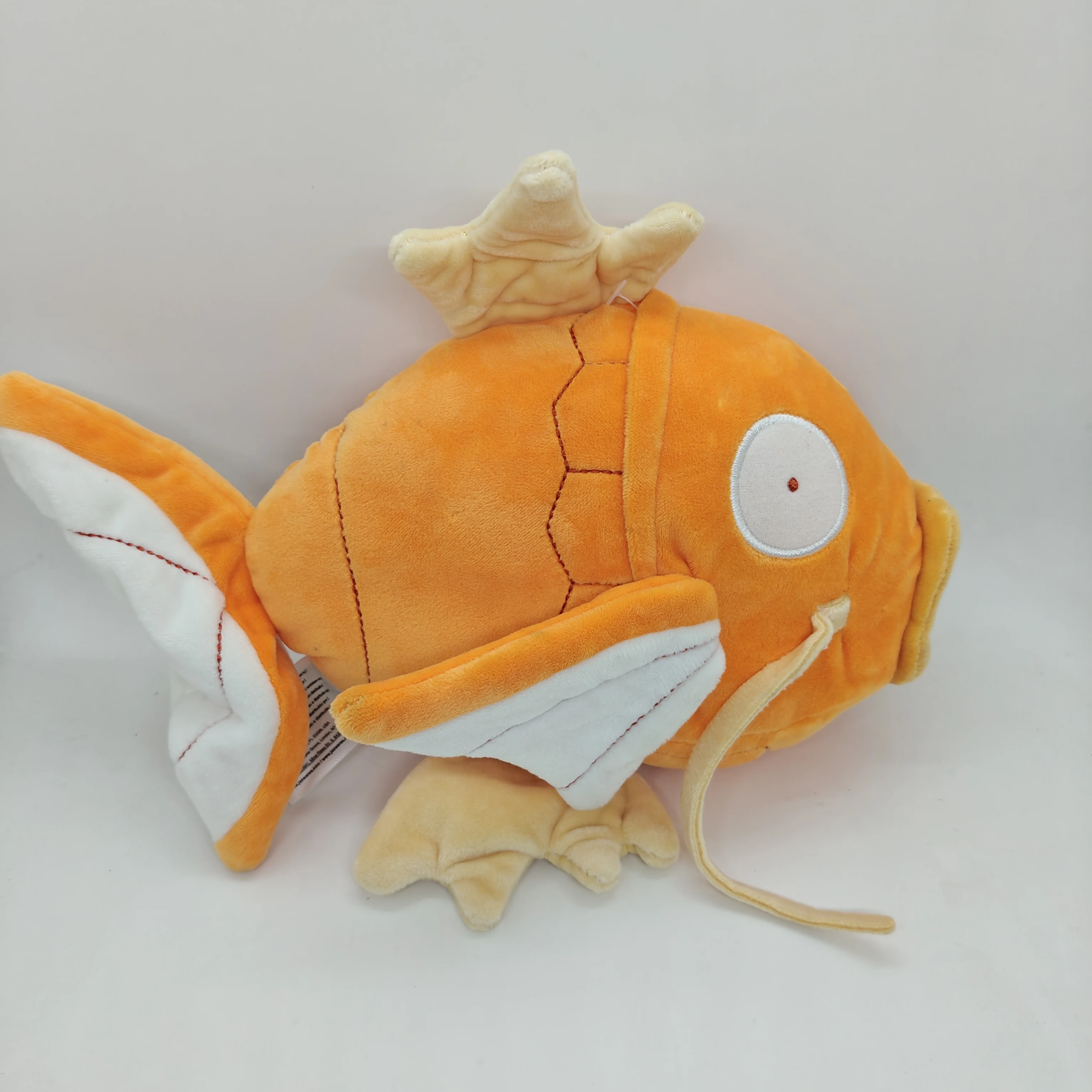 ポケモン ソード＆シールド シャイニー マギカルプ ぬいぐるみ - アニメ風の金色の鯉のぬいぐるみ、お子様の仲間になろう