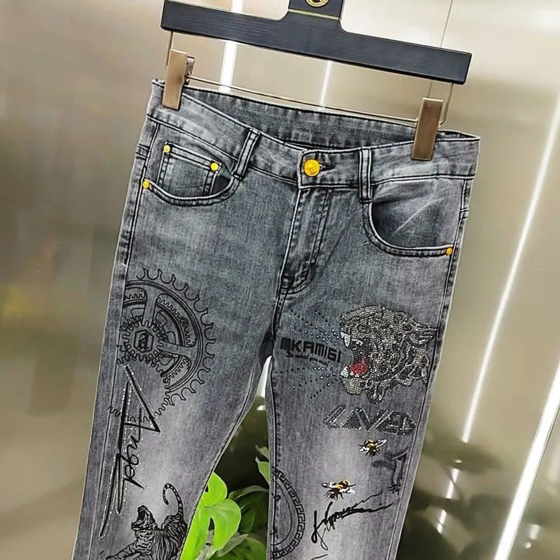 Jeans jeans slim coreano masculino, calça casual, jeans skinny cinza, estampado em relevo, strass, roupa de luxo, primavera, outono