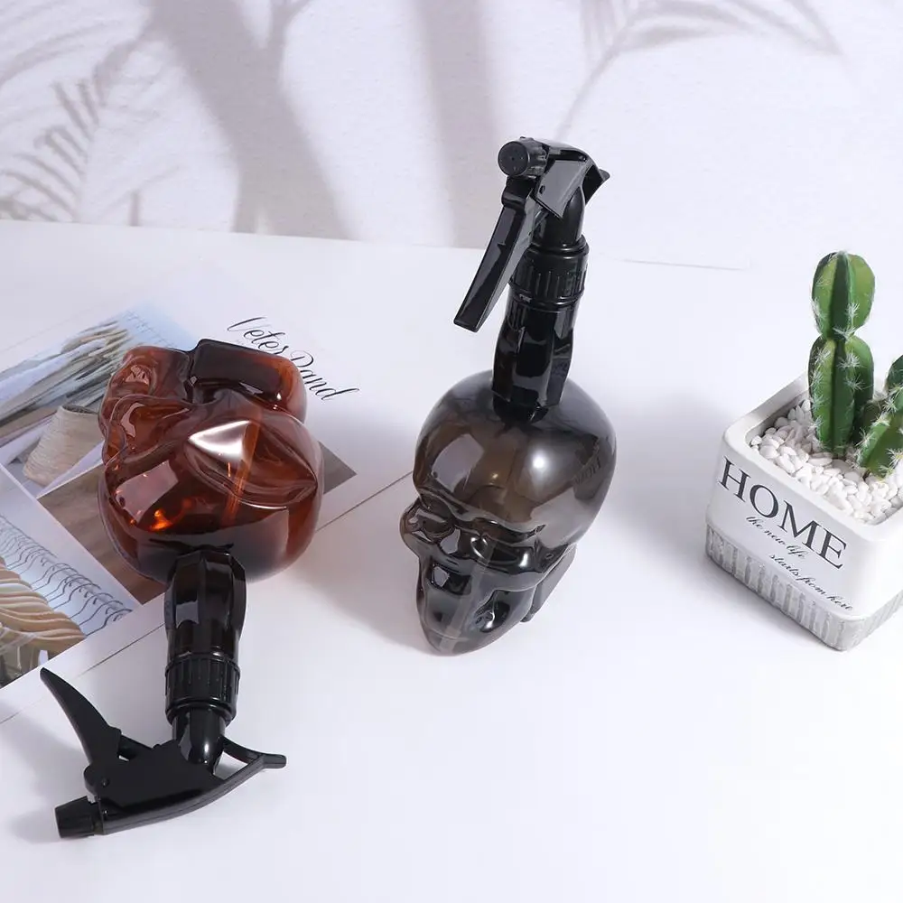 Skull Head Design Hairdressing Spray Bottle Continuous Water Sprayer Mist Watering Can 500ML Portable Refillable Bottles Salon