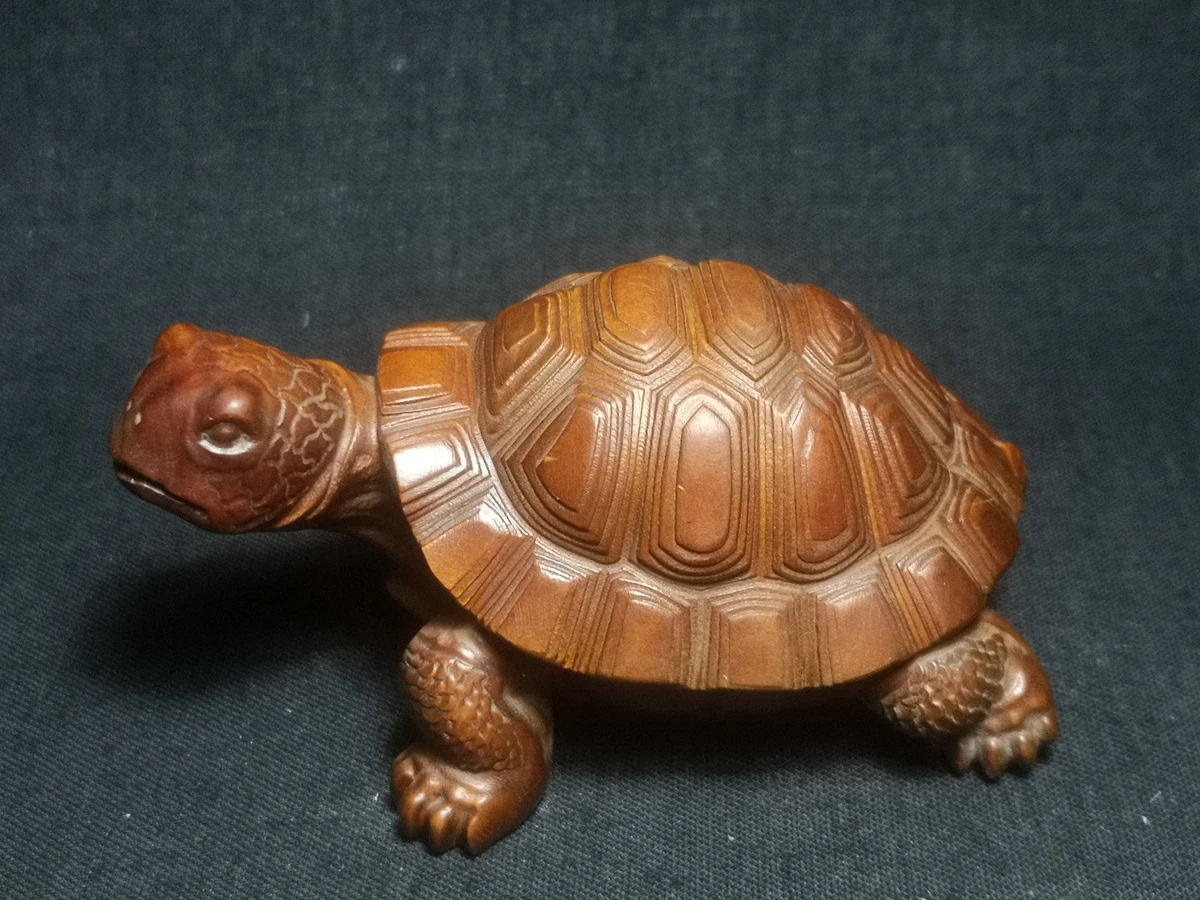 

YIZHU CULTUER ART Collection China Old Boxwood Hand Carved Lovely Turtle Statue Family Decoration