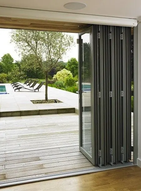 

Space Saving Panoramic Outdoor Bifold Door Narrow Aluminum Frame Double Layer Tempered Glass Panel Heavy Duty Folding Doors