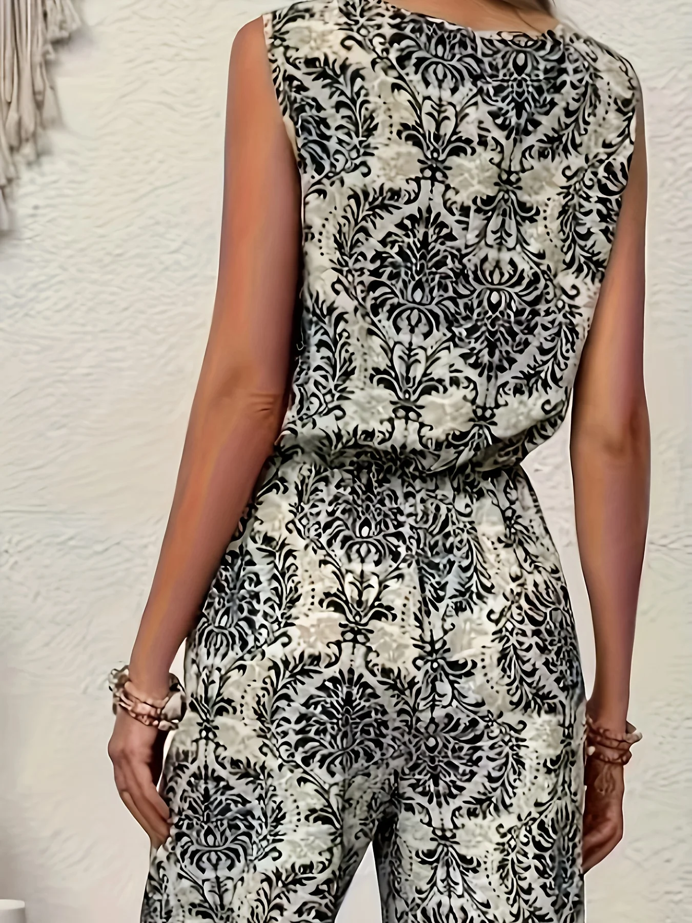 Elegantes Damenkleid mit Modischem Print, Einteiliges Kleid im Stilvollen Design