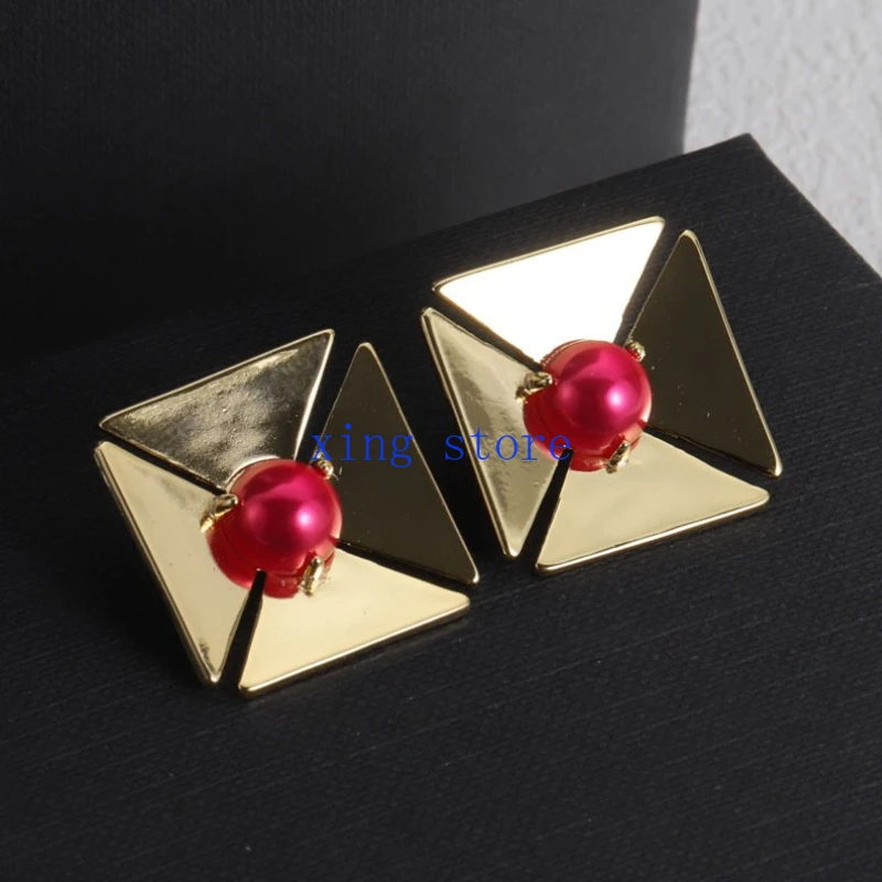 

2024 Fashion New Retro Style Simulated Pearl Inlaid Geometric Women's Earrings