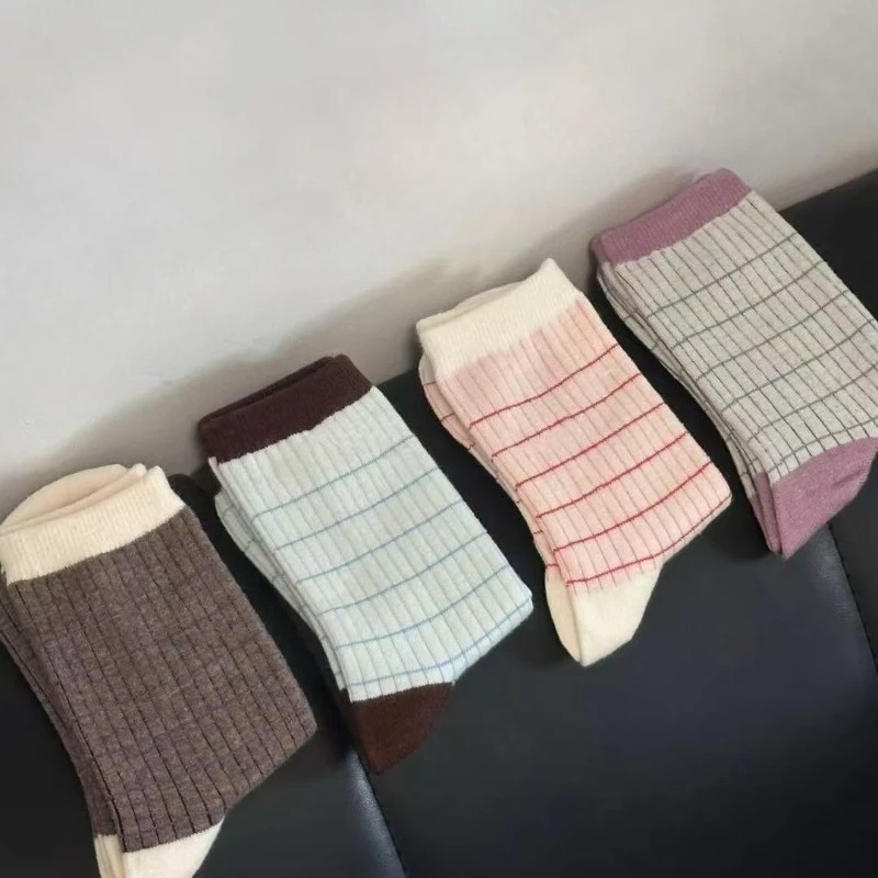 

4 Pairs Soft Warm Mid-Calf Striped Socks for Women Fall Winter Women's Cotton Grip Socks Knit Ankle Boots Hosiery High Quality