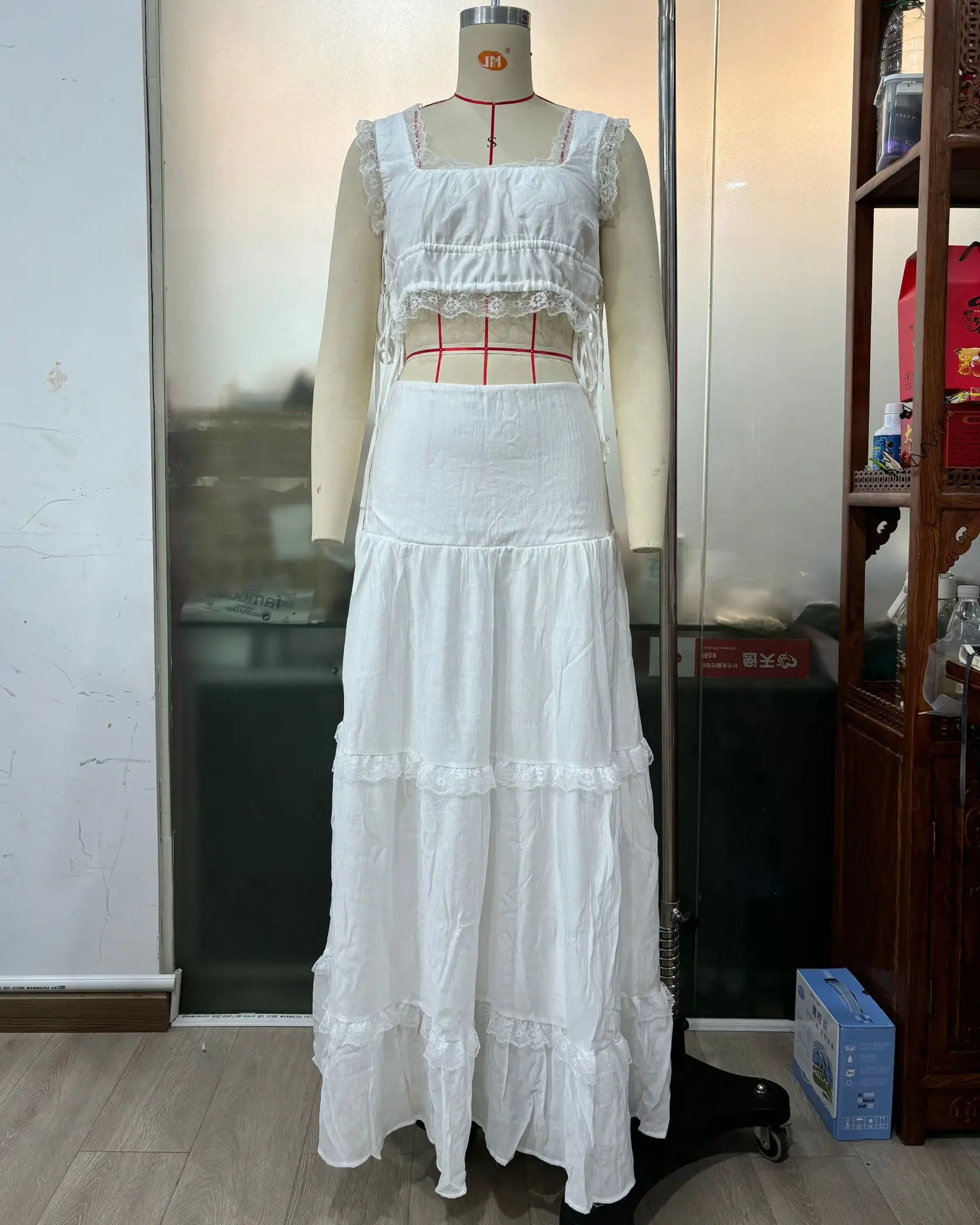 Conjunto de dos piezas de estilo bohemio para mujer, traje de falda de playa informal, Top de encaje Vintage con cordones, Tops cortos, falda Maxi sin tirantes