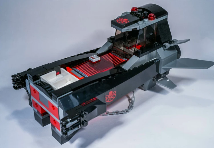 354 pezzi Super Fighter Revengers Iron Skull Sub Attack Deep Underwater Jet 07020 Building Blocks giocattolo compatibile con il modello