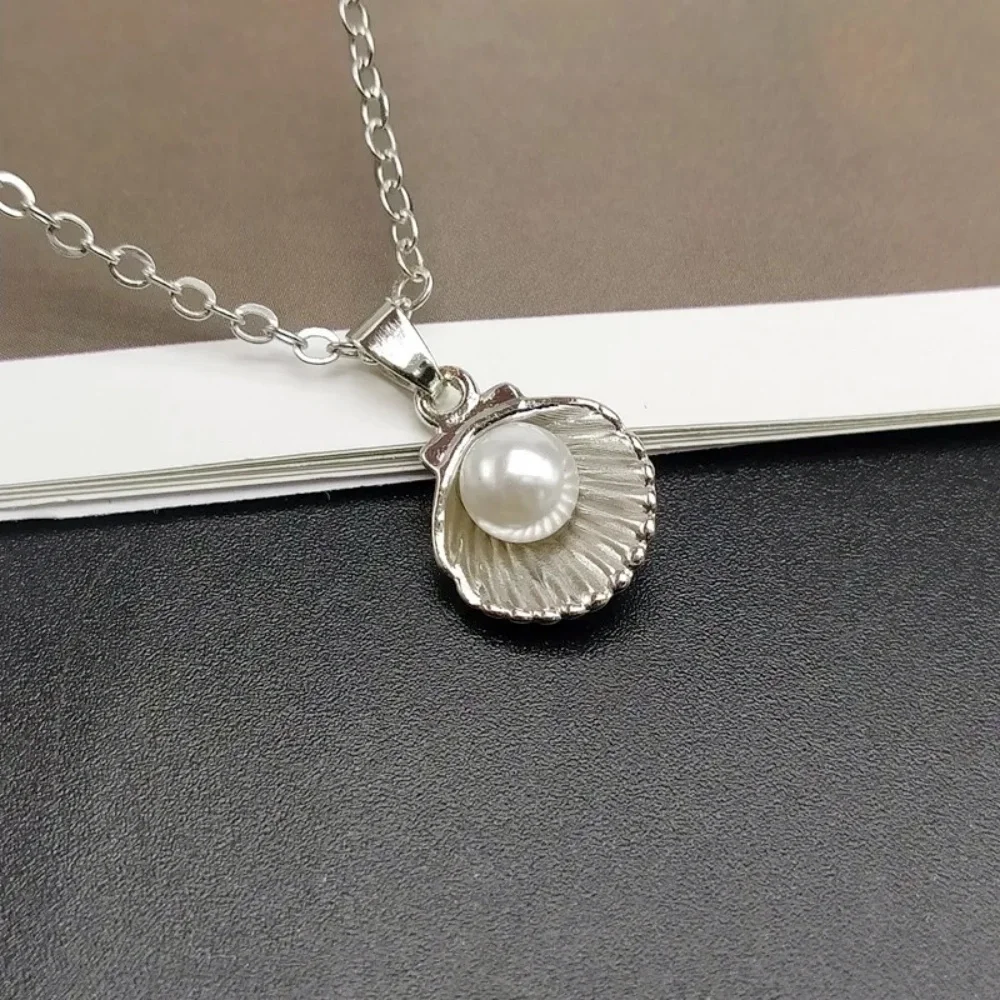 OL Commuter Imitation Pearl Shell Pendant Necklace Women's Ocean Series Style Elegant Short Clavicle Chain Necklace image 2