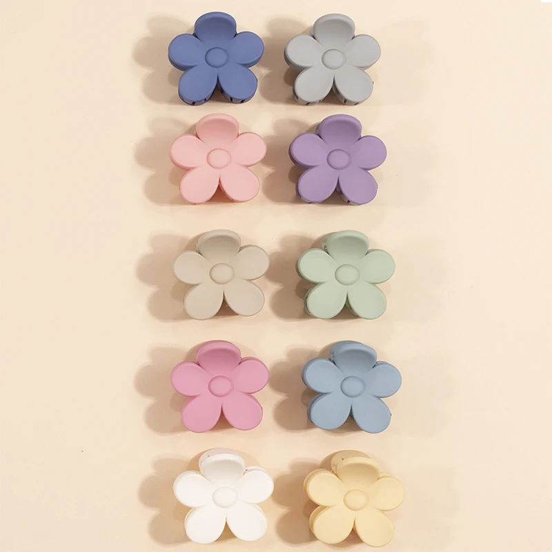 10pcs Women\'s Fashionable Hair Clips Cute Mini Flower Shaped Frosted Hair Claw Clips Girl\'s Sweet Headwear Styling Accessories