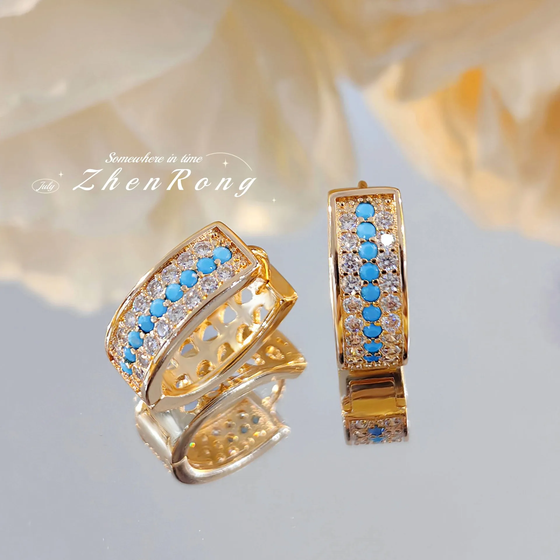 Foydjew Vintage Medieval Style Simulation Blue Turquoise Zircon Earrings U-shaped Design Gold Color Hoop Earrings