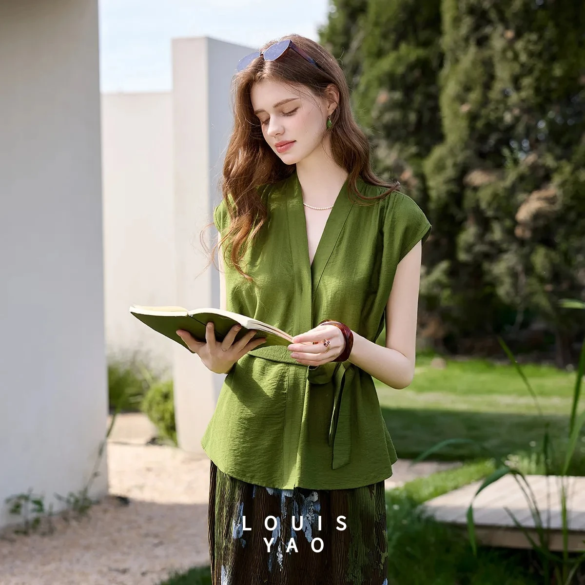 LOUISYAO Women French Elegant Commuter Shirt Summer 2026 Detachable Belt V-Neck Modest Office Blouse Top