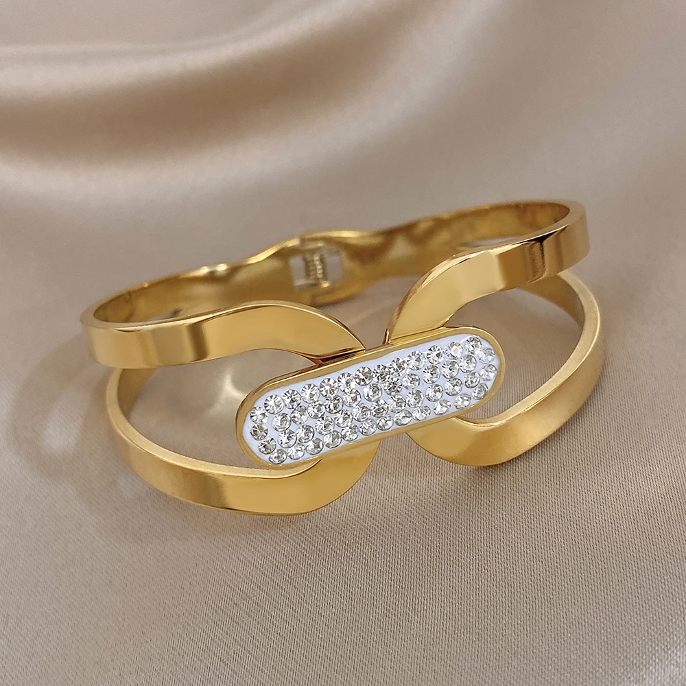 

Freetry Retro Oval Buckle Hollow Stainless Steel Bangle for Women Golden Waterproof Spring Wide Bracelet Holiday Jewelry Gift
