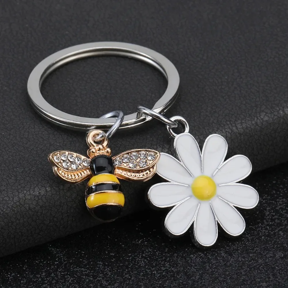 Honeybee Flower Keychain Stainless Steel Keyring Creative Personality Fashion Cute Bag Accessories Car Key Ring Exquisite Gift