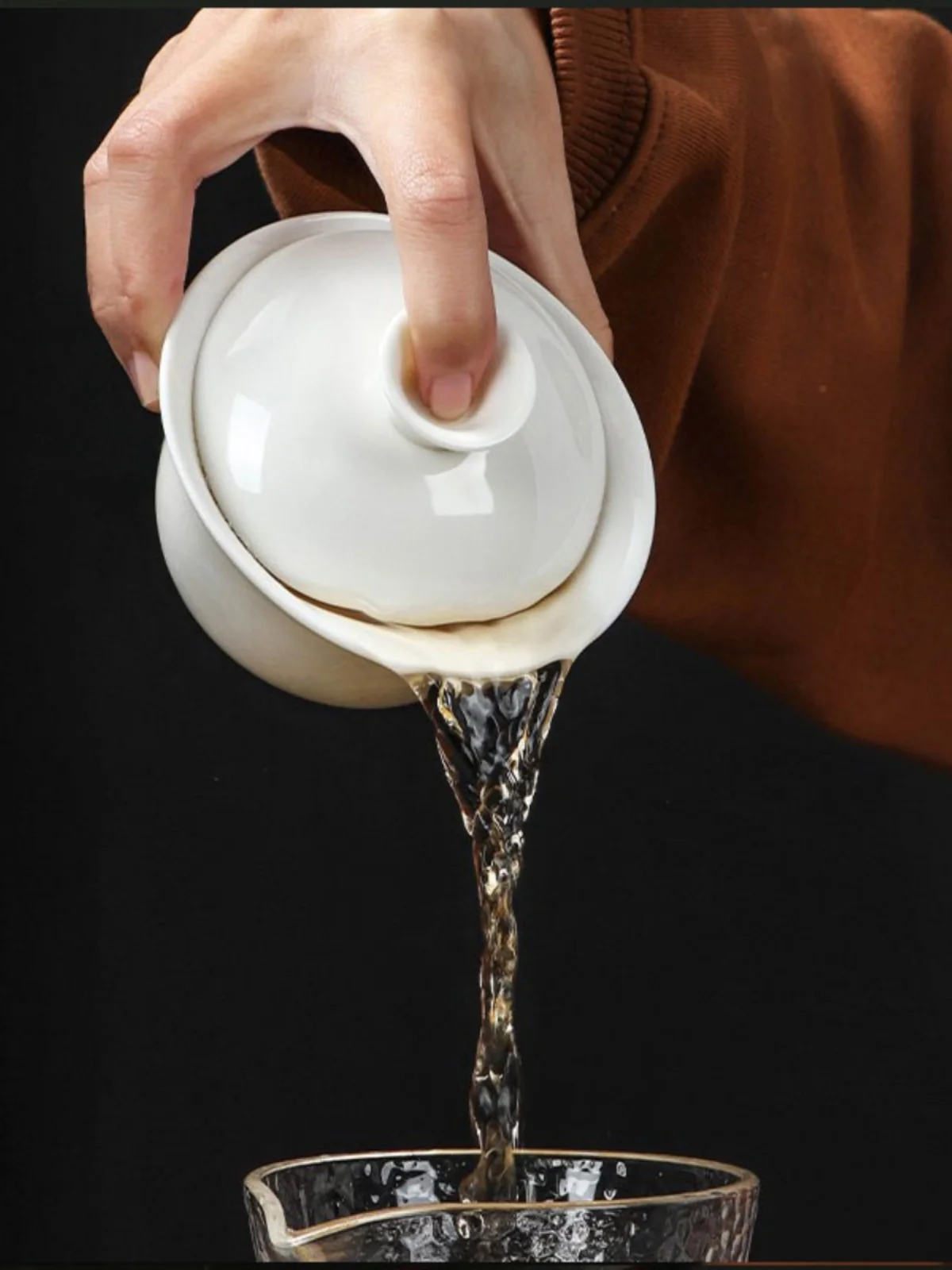 High Quality White Porcelain Tea Bowl Lid Floating Design Tea Brewing Bowl Anti-Scalding Gongfu Tea Set Chinese White Craft