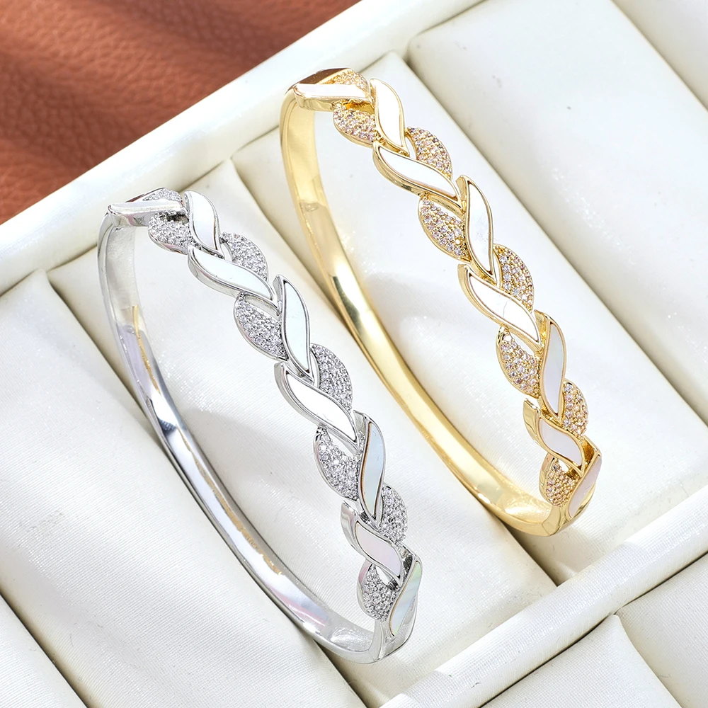 

Golden wheat ear drip oil rope woven shape fashionable women's bracelet elegant temperament copper zirconium inlaid color blocke
