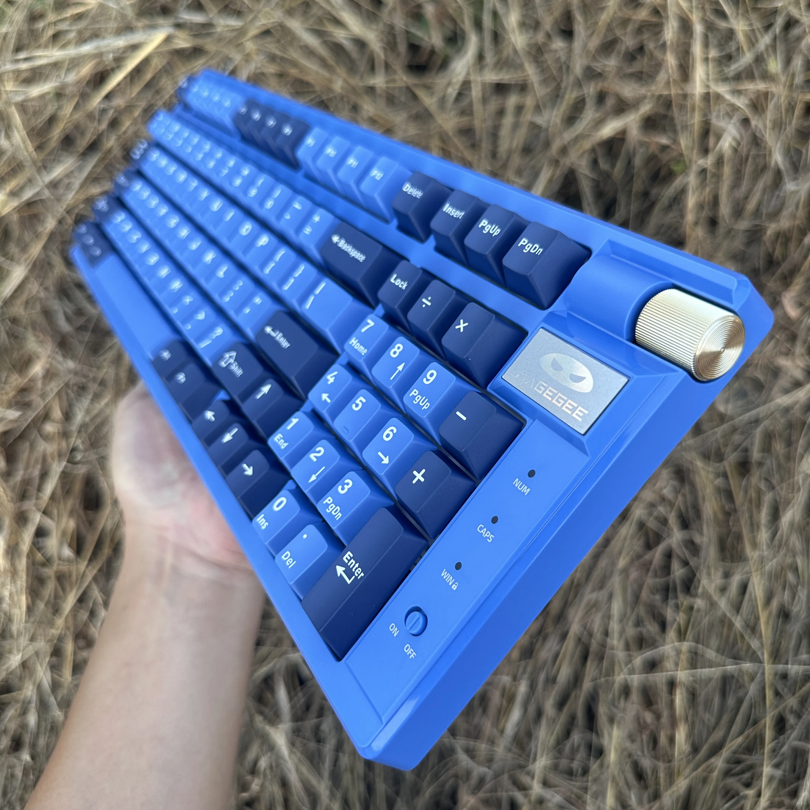 

Gas MK98 Mechanical Keyboard Bluetooth Wireless Tri-mode Hot-swappable Keyboard Customizable Gaming Mechanical Keyboard Gifts