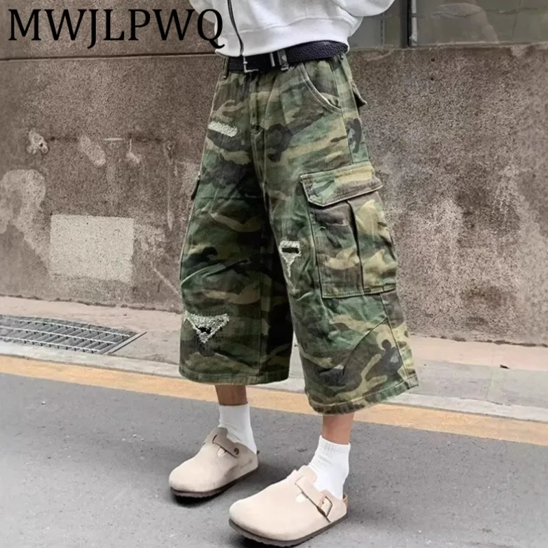 

MWJLPWQ, прямые камуфляжные джинсовые шорты в американском стиле с рваными нашивками для мужчин, новые свободные брюки унисекс с высокой талией на семи точках 12026