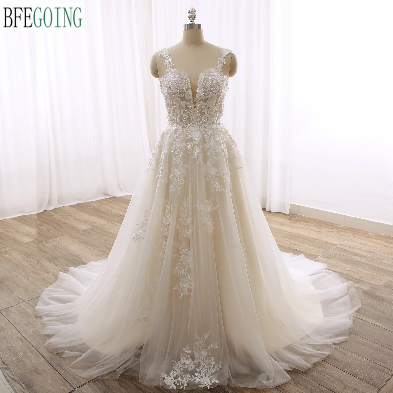 

Свадебные платья А-силуэта с кружевом и бисером, с шлейфом, на заказ, длиной в пол, без рукавов