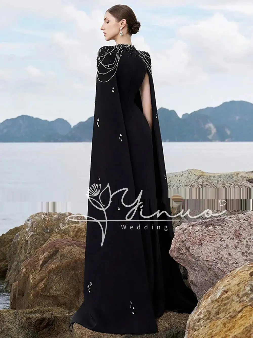 Saudi Arab Formal Occasion Dresses Long Sleeves Crystal Rhinestone Black Party Gown Floor Length Arabian Evening Dress for Woman