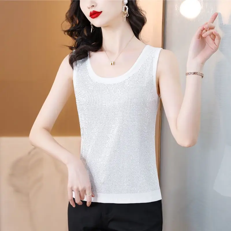 New Summer Fashion Elegant Simple Luxury Hot Rolled Diamond Camis Women Solid Round Neck Sexy Slim Fit Versatile Tops 2024