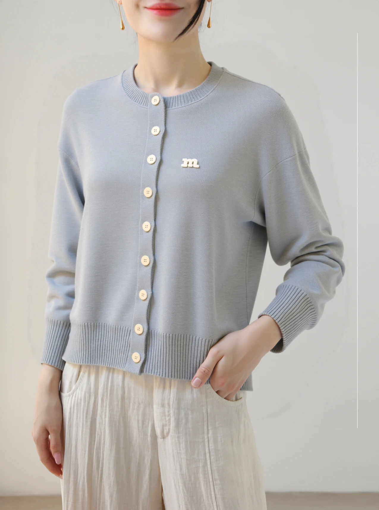 

Новый стиль Normcore 2022, трикотажная куртка с круглым вырезом, осенне-зимний трикотаж, женский кардиган, повседневный элегантный универсальный топ