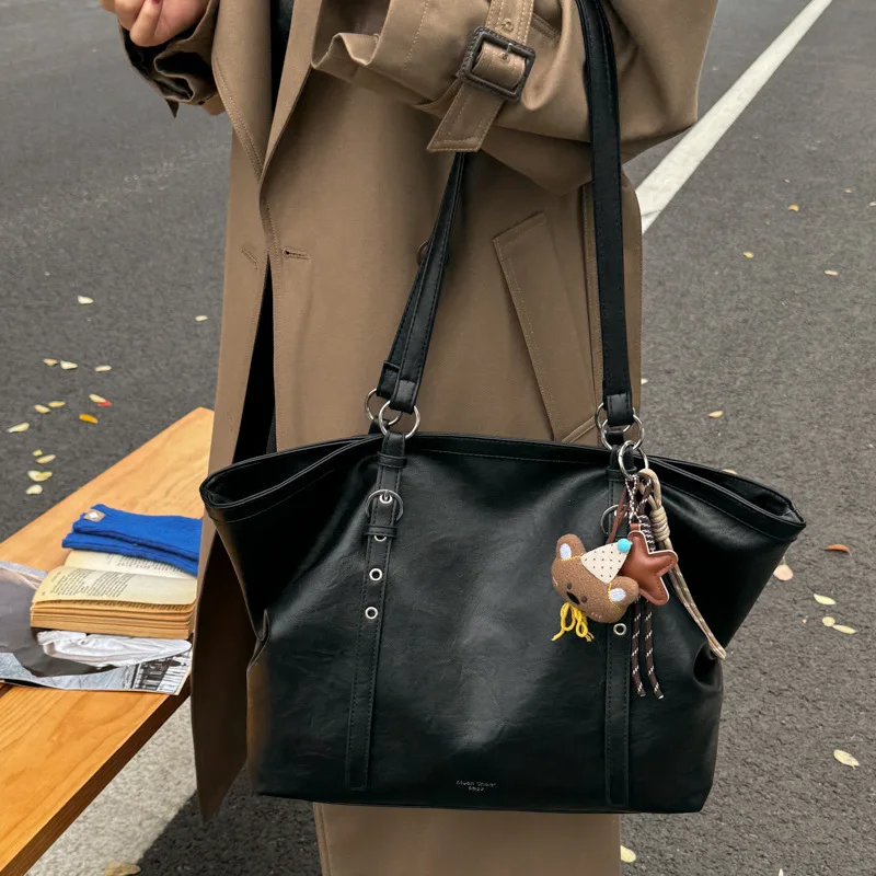 

Sophisticated Women's Handbag Made Of PU Leather Boasting Switzerland High-End Durable Lightweight Commuter Design