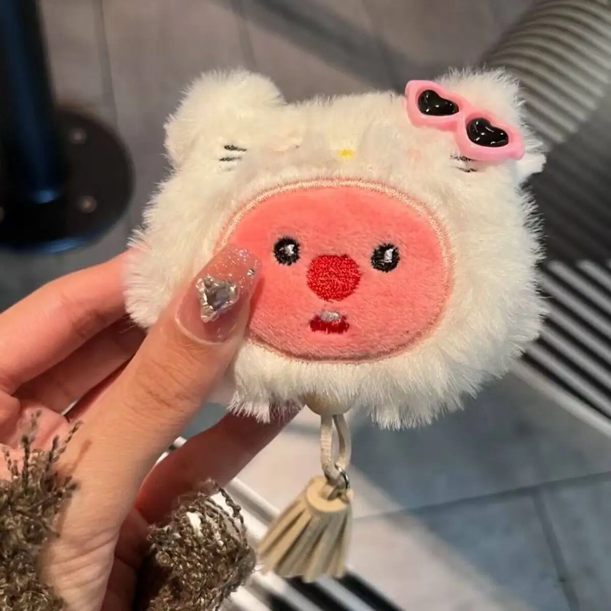 MINISO Cute Cartoon Loopy Pendant, Loopy Doll Ruby Plush Keychain Pendant Small Gifts for Friends Party Favors for Kids Birthday