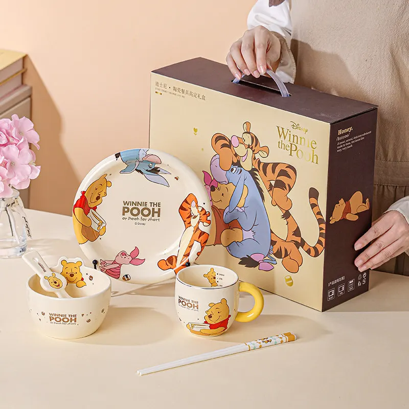 

Набор керамической посуды Disney: Стич, Винни-Пух – тарелка, чашка, ложка, палочки для еды (на 1 персоны), для кухни, дома, подарок на день рождения