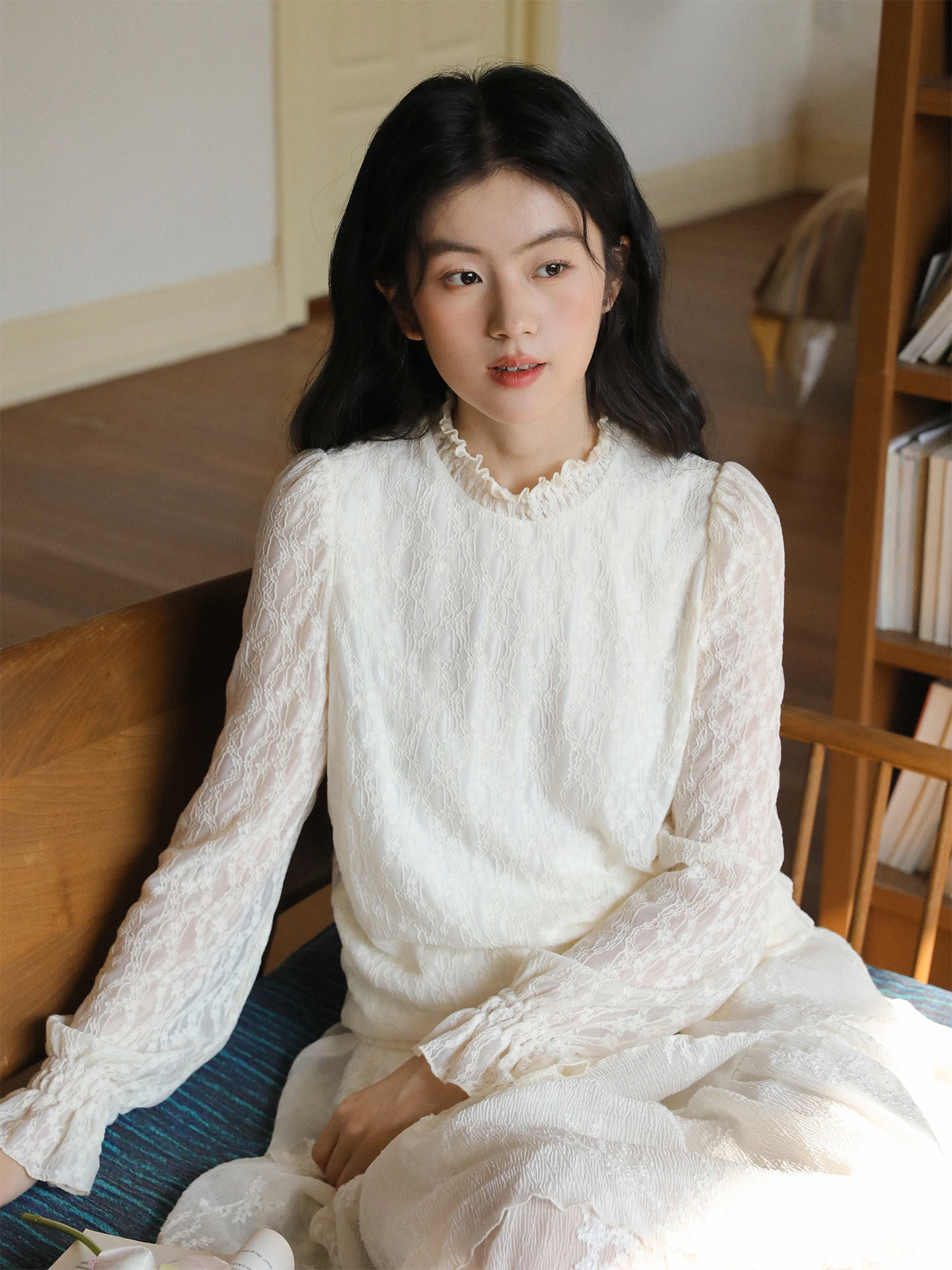 

Женская модная футболка Nesoulum с кружевом и объемным эластичным узором, бежевая, весенняя коллекция