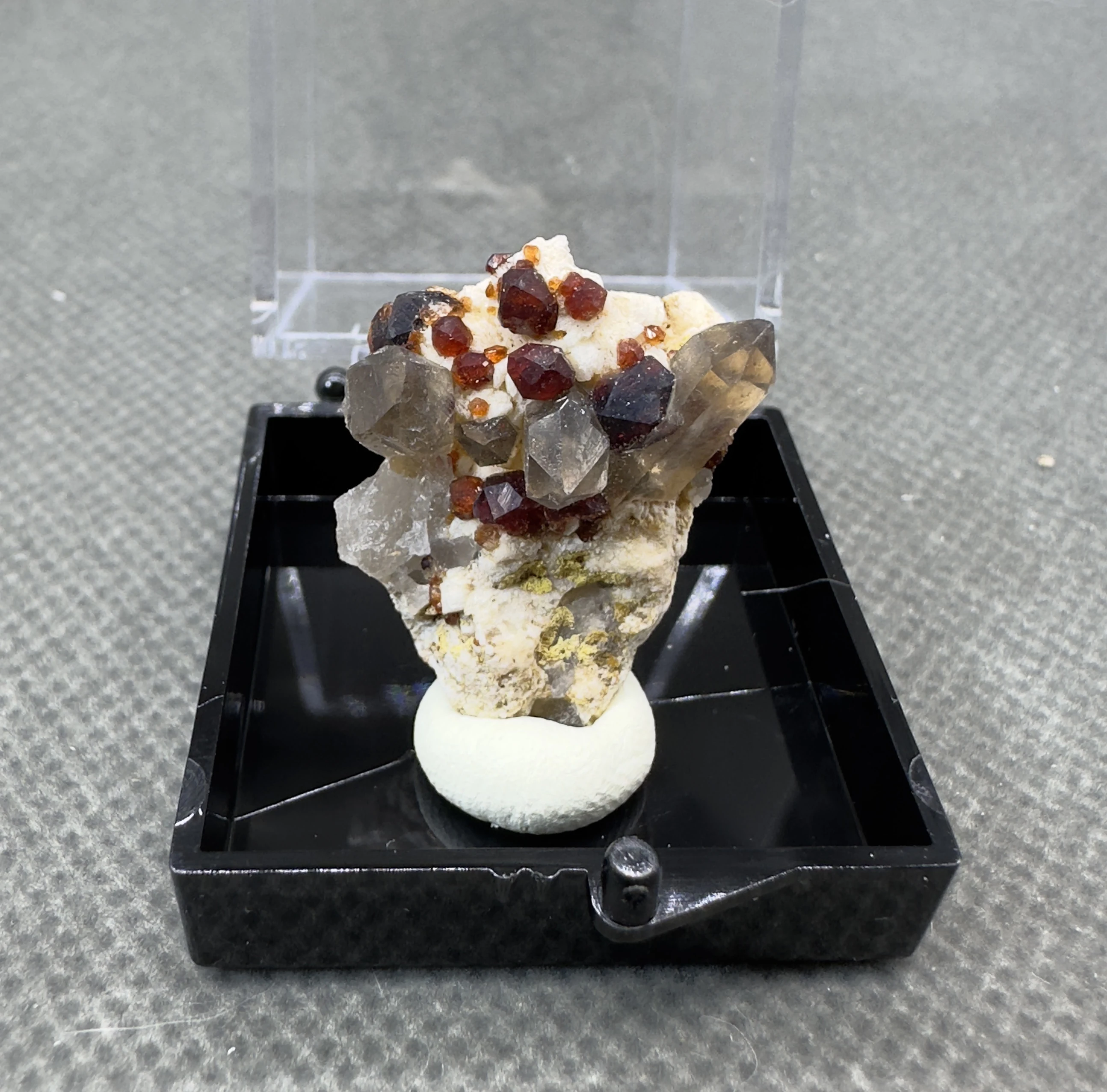 Natural garnet and Smoky crystal symbiosis mineral  specimen + box size 3.4 cm + healing quartz crystals and stones rock gemston