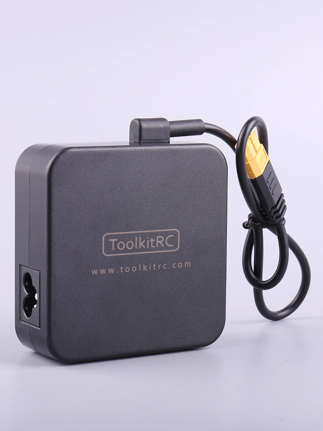 ToolKitRC ADP100 100W 20V Fonte de alimentação com adaptador de saída XT60 para ISDT Q8 Q6 GT Power Hota HTRC SkyRC Carregador RC Drone