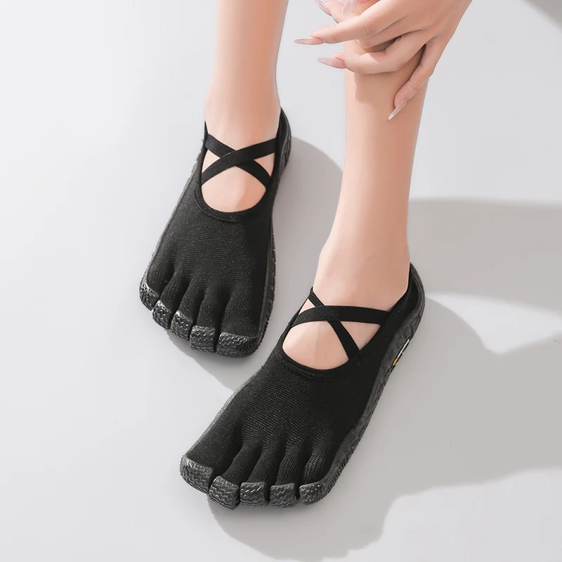 Women Five Finger Barefoot Shoes, Adjustable Strap Non Slip Five Toes Minimalist Footwear for Yoga Pilates Gym Indoor Training