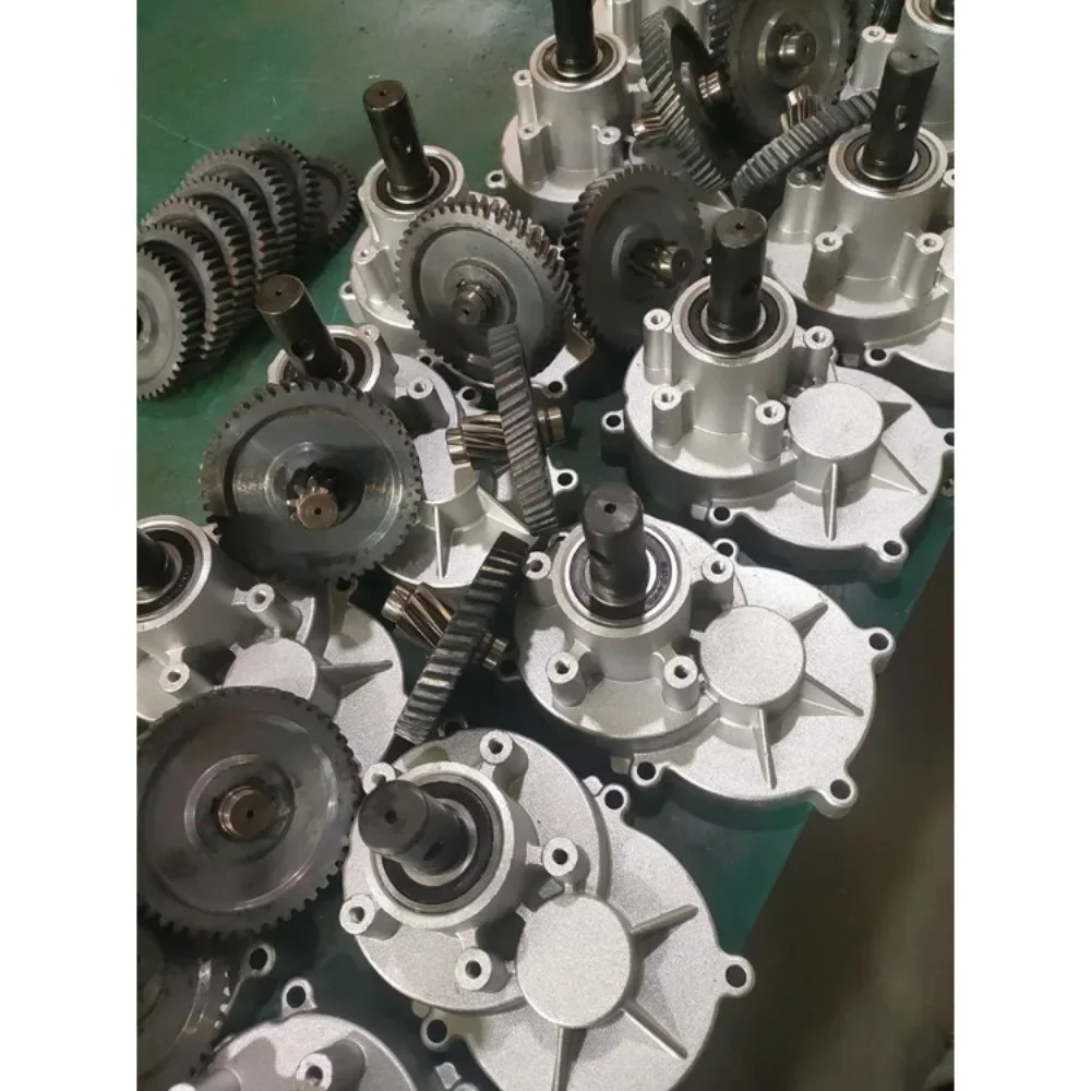 Two-stroke ground drilling machine gear box accessories transmission assembly pile driver turbine body