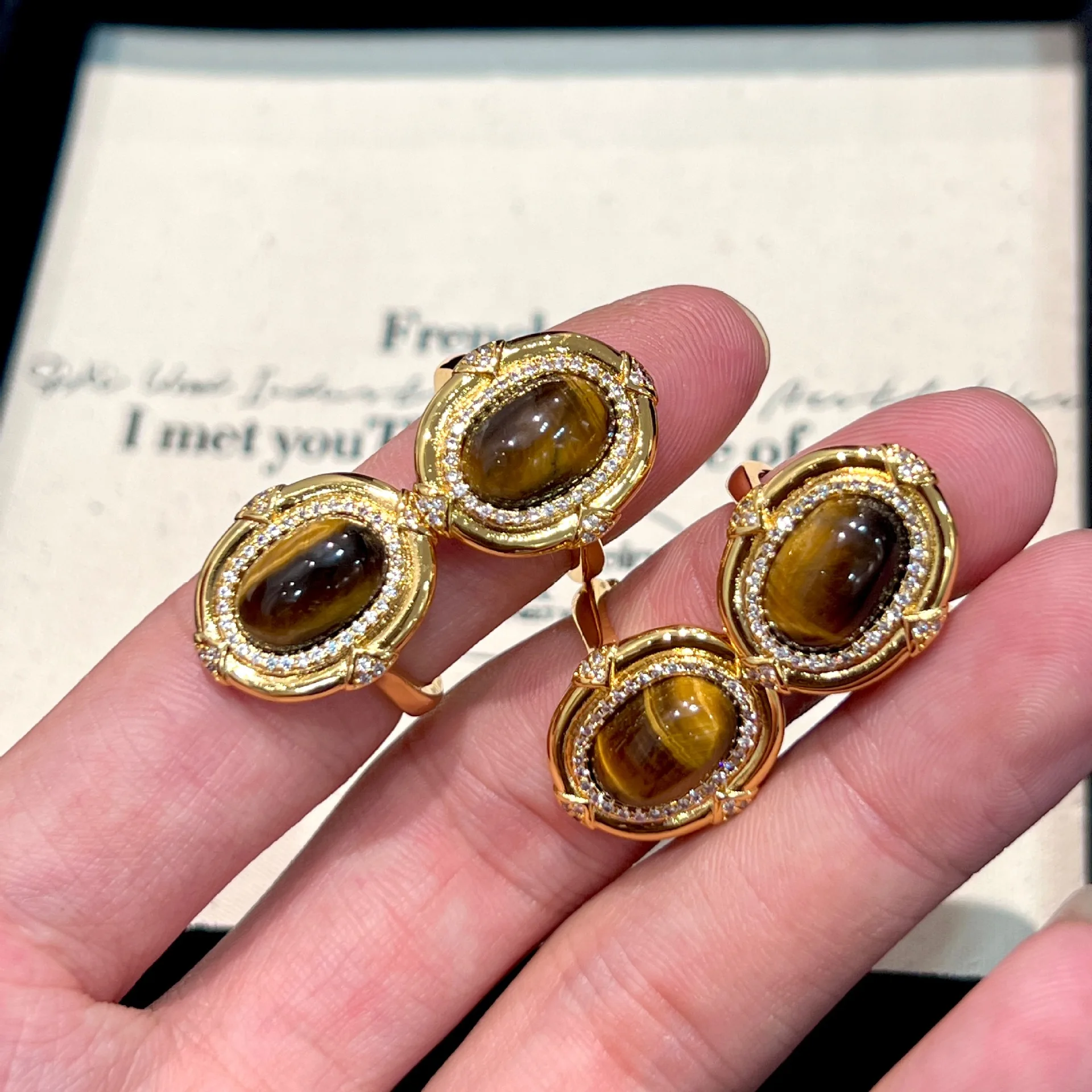 

Classic frosted brown tiger eye stone rings for women charms diamonds inlaid oval ring adjustable wedding jewelry accessories